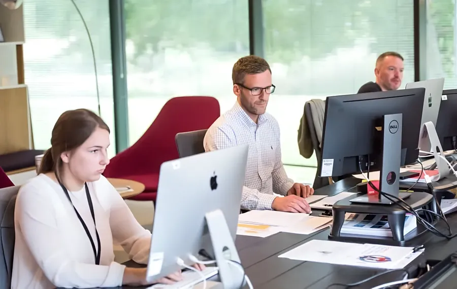 What is inside the help desk training course