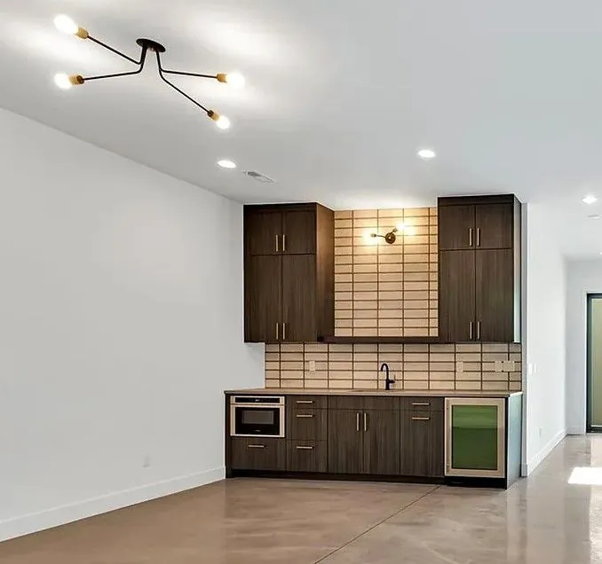 What goes into a custom home bar