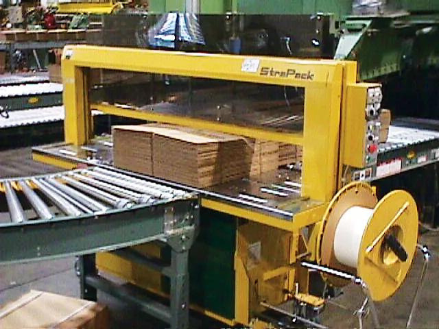 Strapping machines and strap we supply
